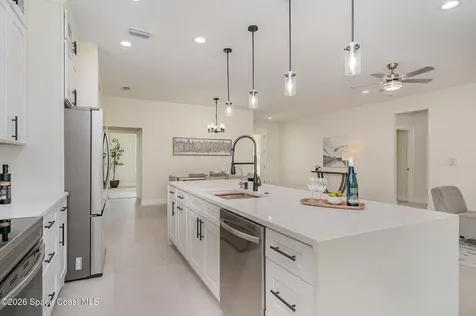 2906 Wilkinson Avenue SE Palm Bay FL 32909
