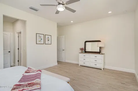 2906 Wilkinson Avenue SE Palm Bay FL 32909