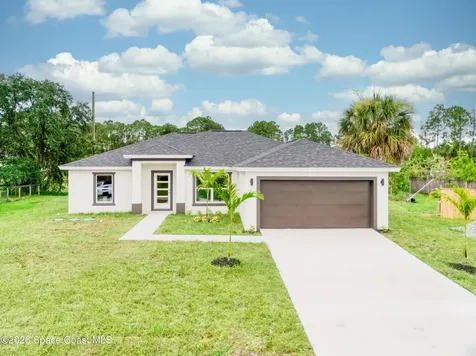1085 Tahiti Avenue SE Palm Bay FL 32909