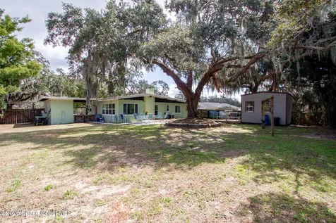 2 Holiday Lane S Titusville FL 32796