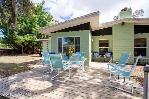 2 Holiday Lane S Titusville FL 32796
