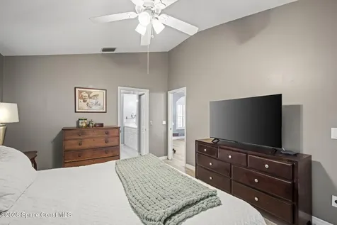472 Arbor Street Sebastian FL 32958