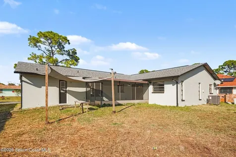 1690 Lara Street NE Palm Bay FL 32907
