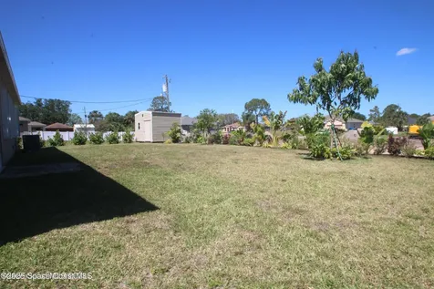 507 Haleybury Street SW Palm Bay FL 32908