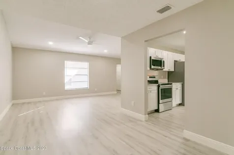 1847 Parrsboro Street NW Palm Bay FL 32907