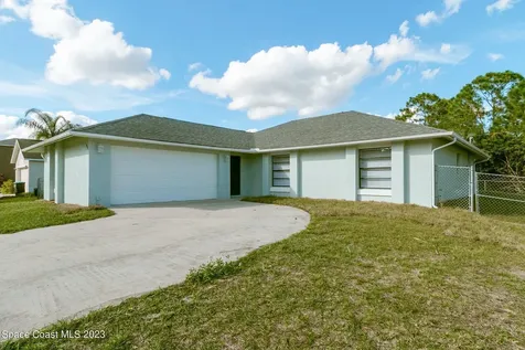 1847 Parrsboro Street NW Palm Bay FL 32907