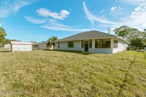 1847 Parrsboro Street NW Palm Bay FL 32907
