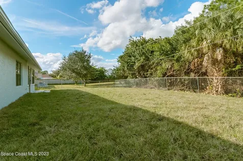 1847 Parrsboro Street NW Palm Bay FL 32907