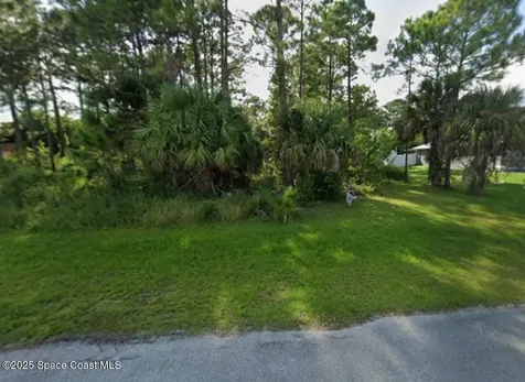 718 Daniels Avenue SW Palm Bay FL 32908