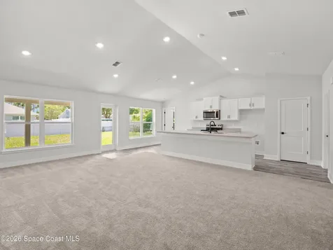 1499 Toy Street SE Palm Bay FL 32909