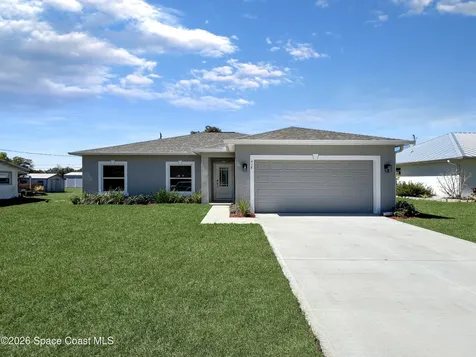 418 Easy Street Sebastian FL 32958