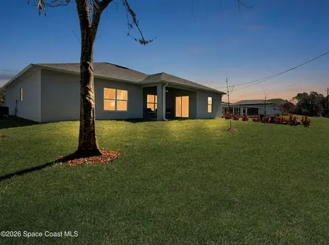 418 Easy Street Sebastian FL 32958