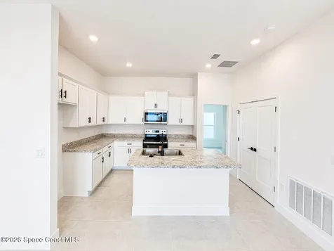 1028 Soleway Avenue NW Palm Bay FL 32907