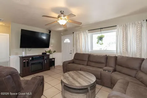 4445 Shaw Avenue Titusville FL 32780