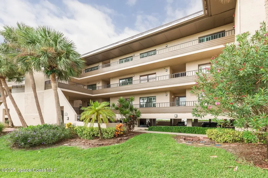 18 Marina Isles Boulevard Indian Harbour Beach FL 32937