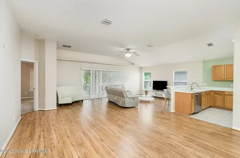 936 Tavernier Circle NE Palm Bay FL 32905