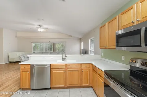 936 Tavernier Circle NE Palm Bay FL 32905