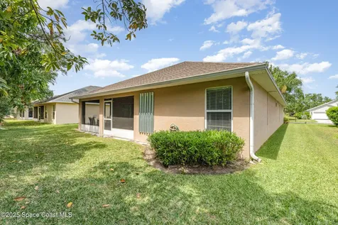 936 Tavernier Circle NE Palm Bay FL 32905