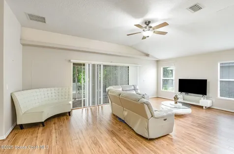 936 Tavernier Circle NE Palm Bay FL 32905
