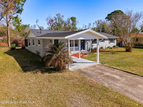615 Hillcrest Avenue Titusville FL 32796