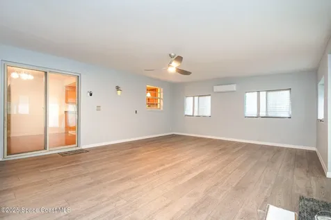 2823 Wright Avenue Melbourne FL 32935