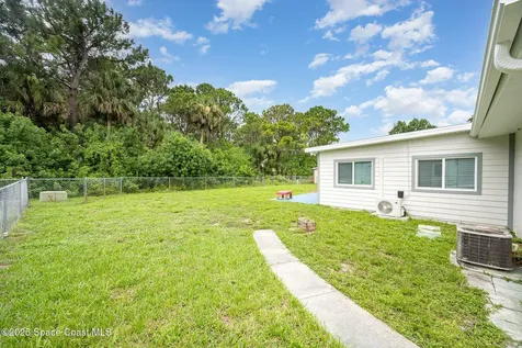 2823 Wright Avenue Melbourne FL 32935