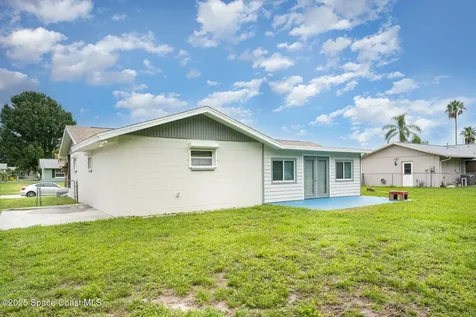 2823 Wright Avenue Melbourne FL 32935