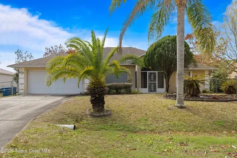 1778 Parrsboro Street NW Palm Bay FL 32907