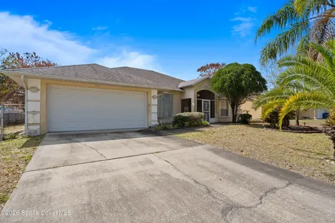 1778 Parrsboro Street NW Palm Bay FL 32907