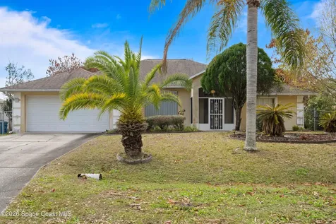 1778 Parrsboro Street NW Palm Bay FL 32907