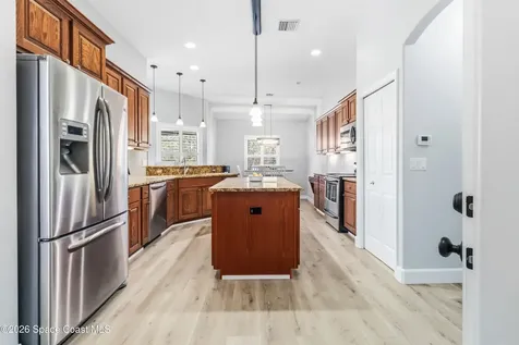 6920 Hacienda Drive Grant FL 32949