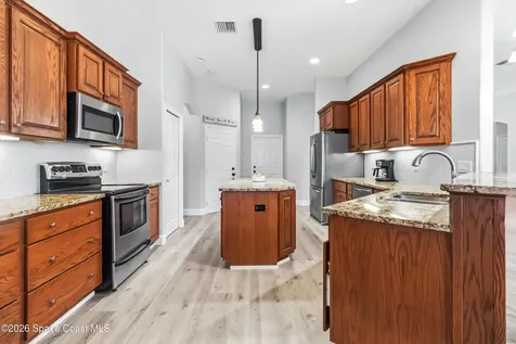 6920 Hacienda Drive Grant FL 32949