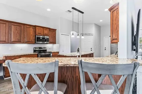 6920 Hacienda Drive Grant FL 32949