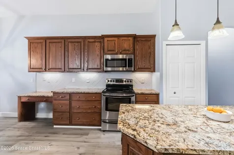 6920 Hacienda Drive Grant FL 32949