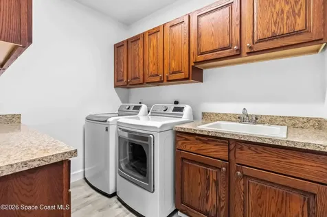 6920 Hacienda Drive Grant FL 32949