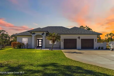 6920 Hacienda Drive Grant FL 32949