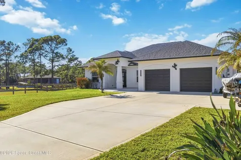 6920 Hacienda Drive Grant FL 32949
