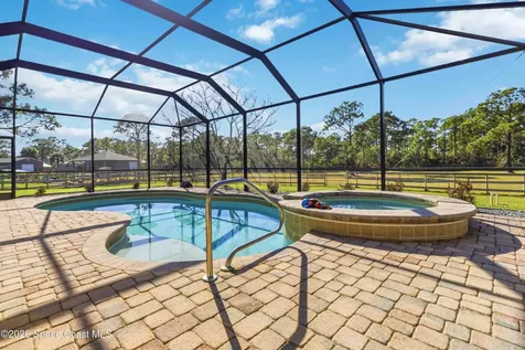 6920 Hacienda Drive Grant FL 32949