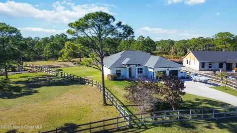 6920 Hacienda Drive Grant FL 32949