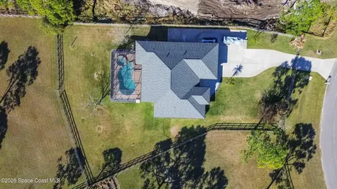 6920 Hacienda Drive Grant FL 32949