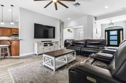 6920 Hacienda Drive Grant FL 32949