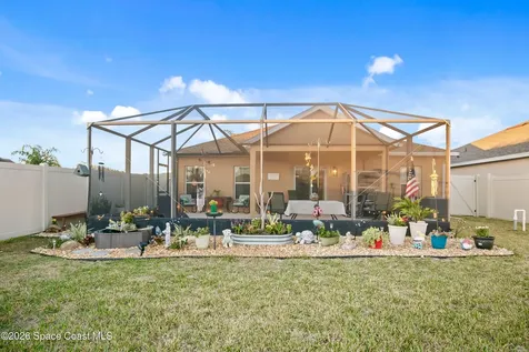 189 Wishing Well Circle SW Palm Bay FL 32908