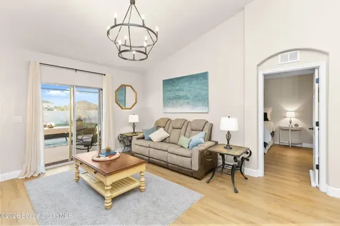 189 Wishing Well Circle SW Palm Bay FL 32908