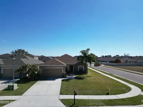 189 Wishing Well Circle SW Palm Bay FL 32908