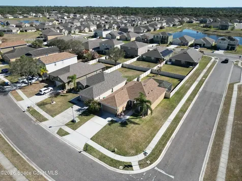 189 Wishing Well Circle SW Palm Bay FL 32908