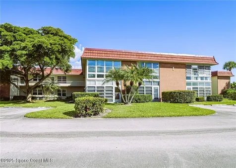 1 Vista Palm Lane Vero Beach FL 32962