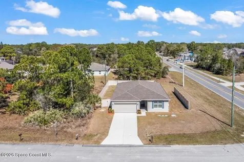 395 Sherman Street SE Palm Bay FL 32909