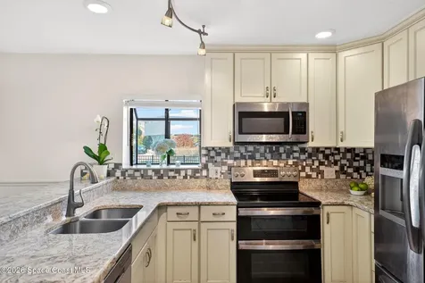 526 Jefferson Avenue Cape Canaveral FL 32920