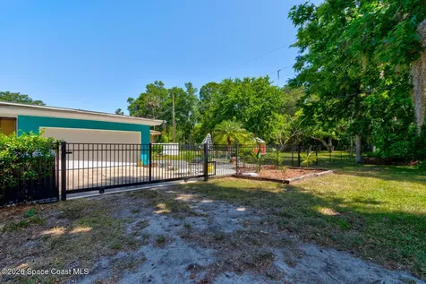 357 S Seneca Boulevard Daytona Beach FL 32114