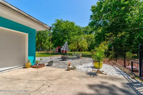 357 S Seneca Boulevard Daytona Beach FL 32114